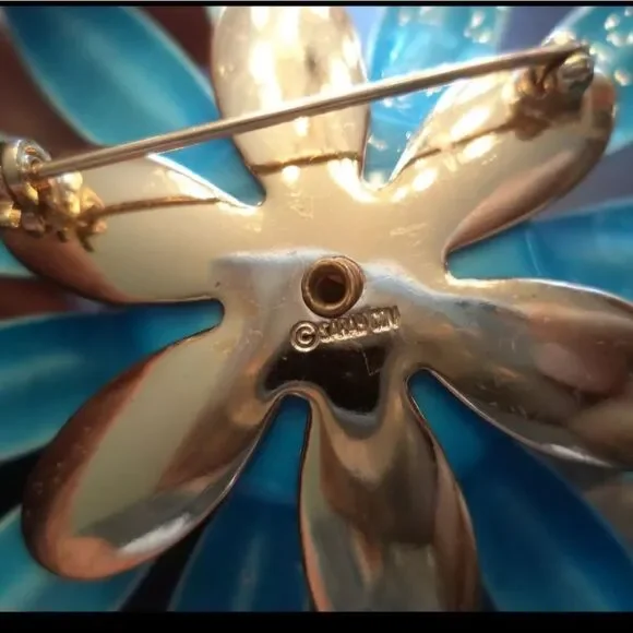 VINTAGE ESTATE SIGNED SARAH COV ENAMELED FLOWER 3 1/4" BROOCH EXCELLENT COND. - Picture 3 of 3